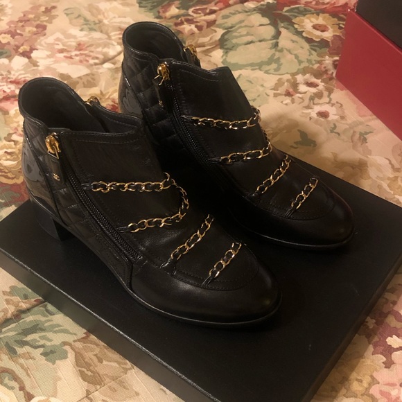 Chanel black Short boots size 7 - Picture 4 of 4